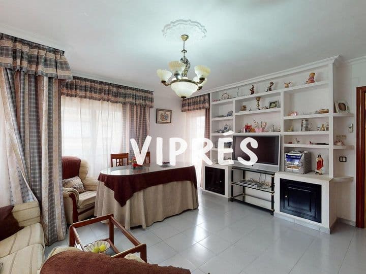 Spacious 4-Bedroom Apartment in Tranquil Mérida