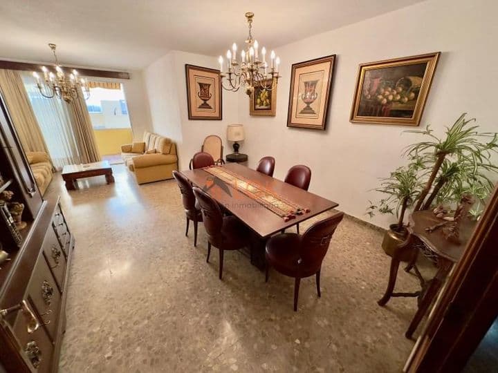 Ampcious Apartment Near El Corte Inglés, Sevilla