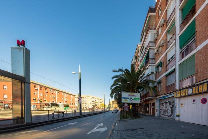 Spacious 3-Bedroom Apartment in Villarejo – A Fixer-Upper Gem!