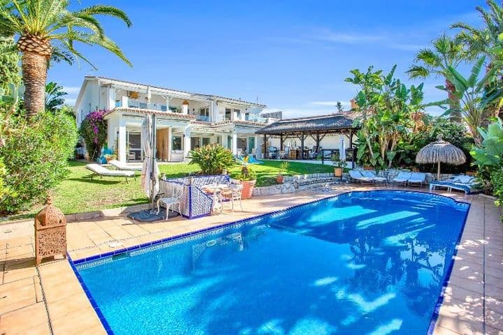 Superbe Villa avec vue sur la mer à Marbesa, Marbella