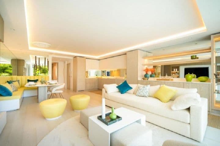 Granados 1-2: Luxury Living in Puente Romano, Marbella