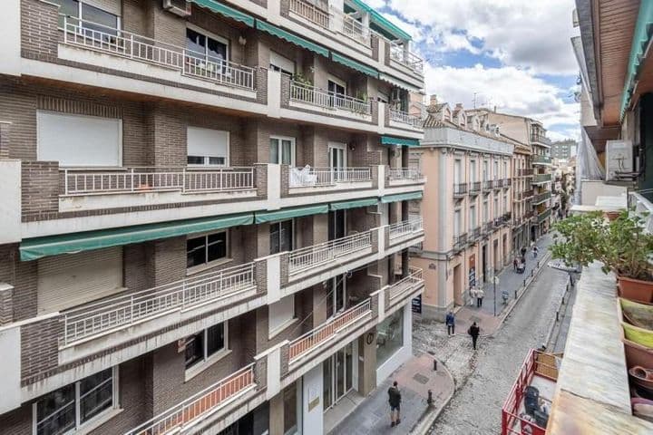 Spacious 5-Bedroom Apartment in the Heart of Granada - Calle San Antón