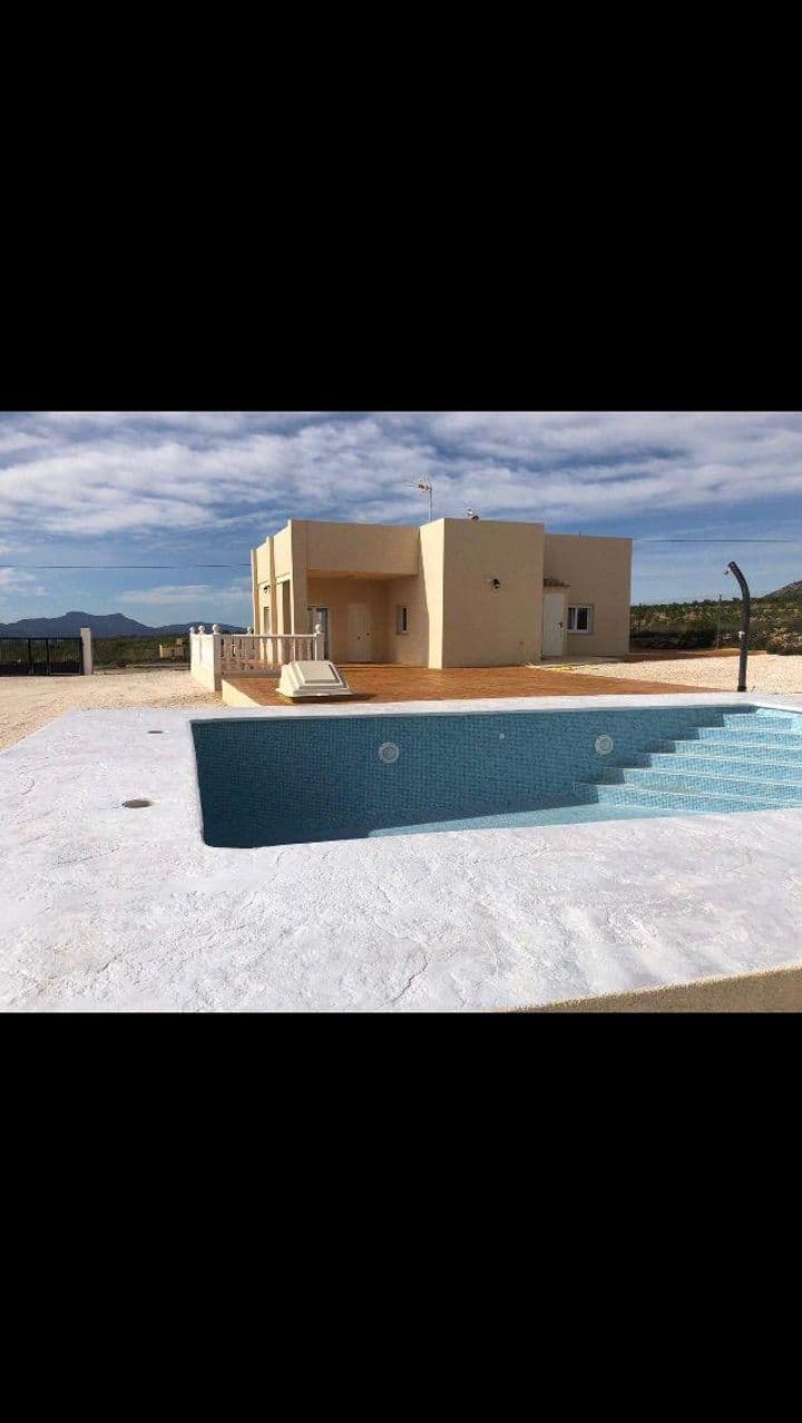 Charming 3-Bedroom Villa in Pinoso, Alicante, Spain