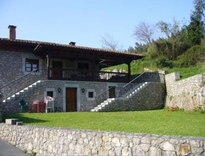 Charming Dual Residence in Llanes - Perfect for Family Gatherings and Profitable Ventures