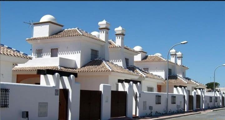 Stunning New Family Home in Tranquil Doñana National Park Area