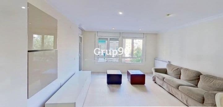 Stunning 4-Bedroom Apartment on Avda. Madrid in Lleida