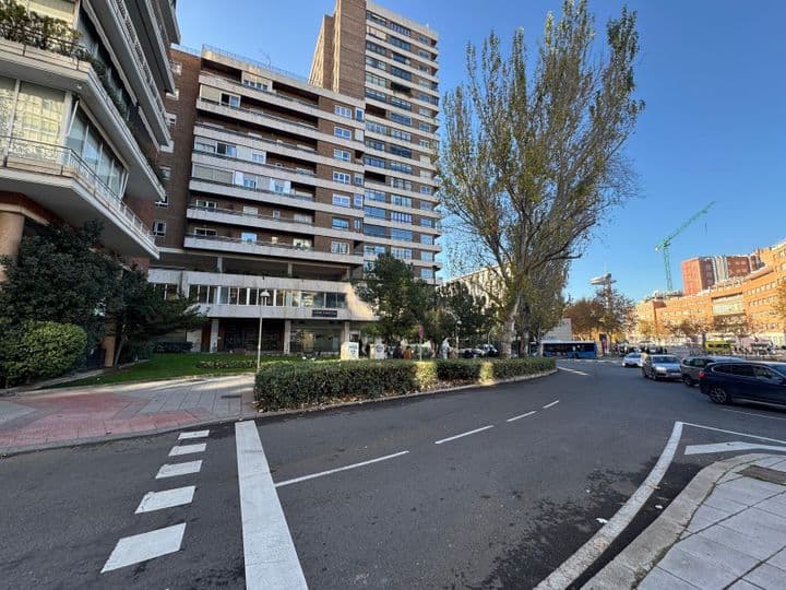 Spacious & Bright Home in Christo Rey, Madrid