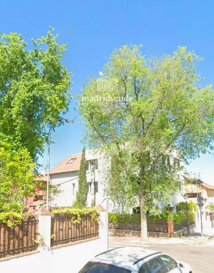 Charming Semi-Detached Home in Ciudad Jardín, Madrid