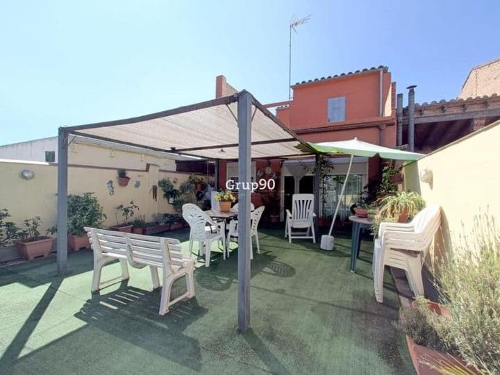 Spacious Family Home in Artesa de Lleida - Just 9 Minutes from Lleida City!