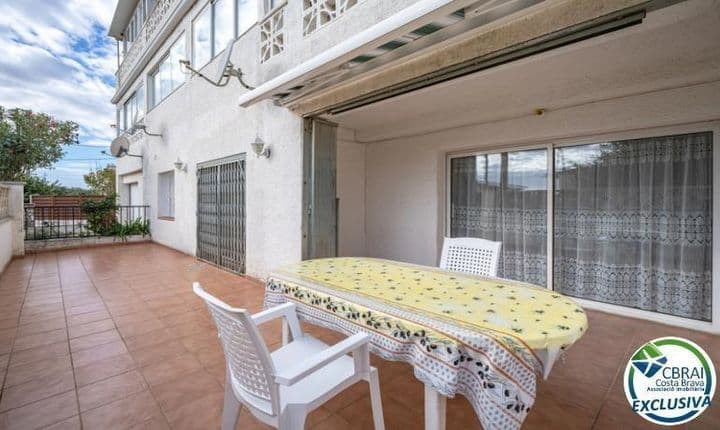 Sunny 4-Bedroom Apartment with Terrace in Serene Residential Area