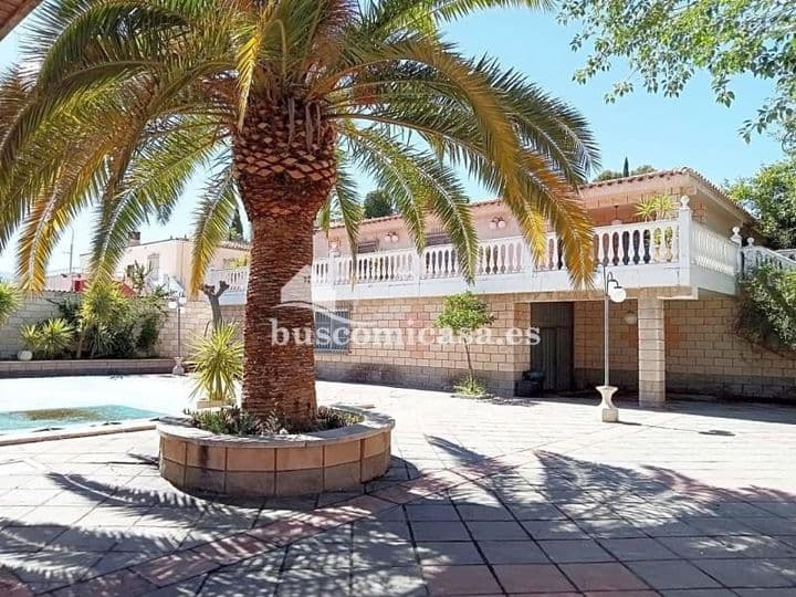 Spacious 6-Bedroom Villa in La Salobreja, Jaén