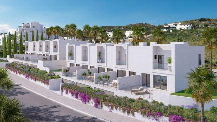 Stunning New Homes in Almuñécar, Just Steps from Calabajío Beach