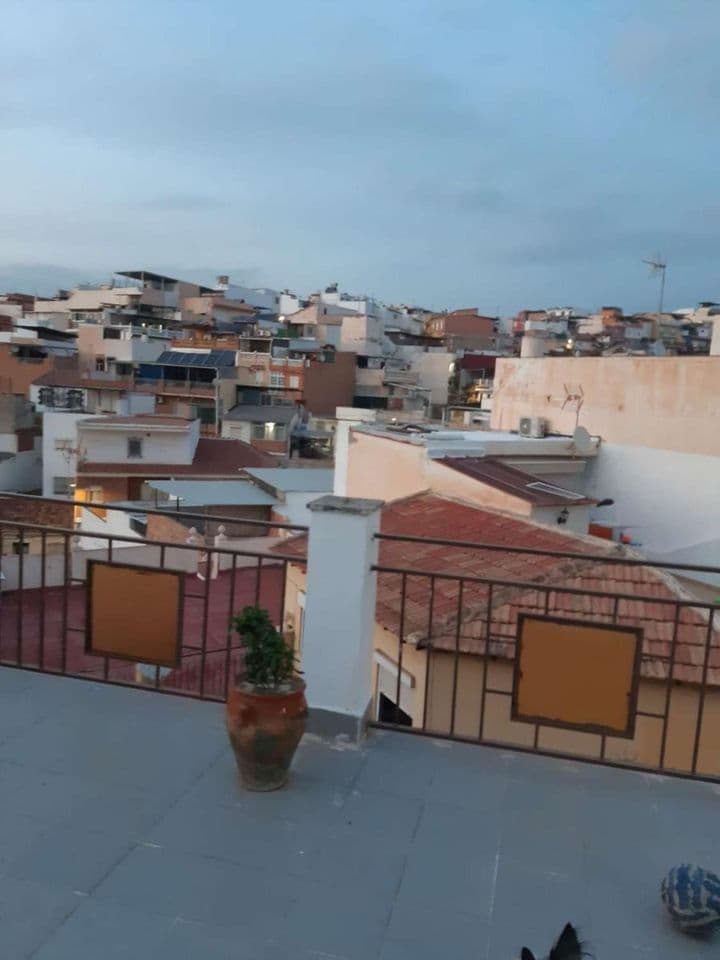 Cozy Málaga Home in Mangas Verdes