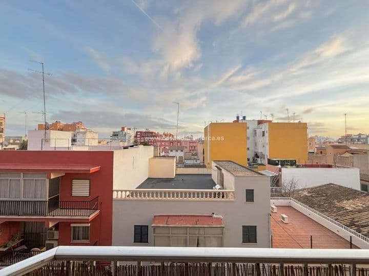 Charming 3-Bedroom Apartment on Gabriel Carbonell Street, Palma