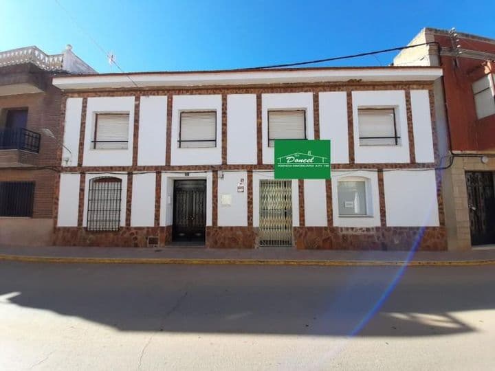 Charming 7-Room House in Fernancaballero, Ciudad Real