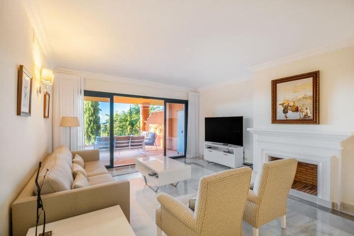 Stunning 3-Bedroom Apartment in Monte Halcones, Marbella