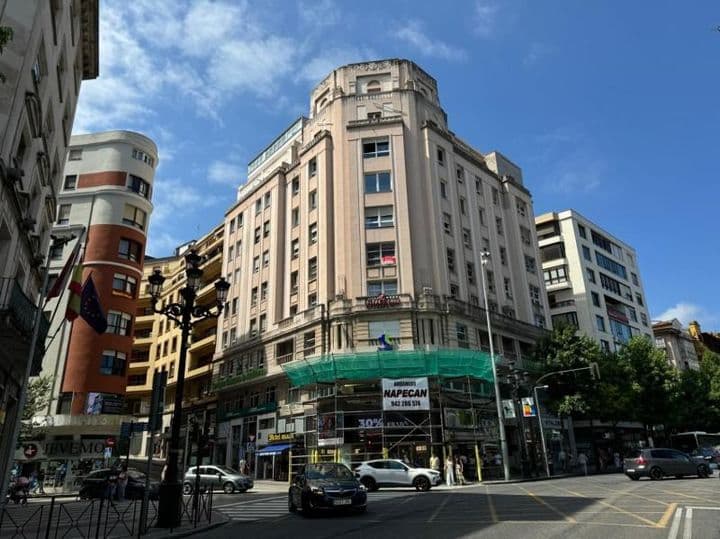 Spacious 160m² Apartment in the Heart of Santander