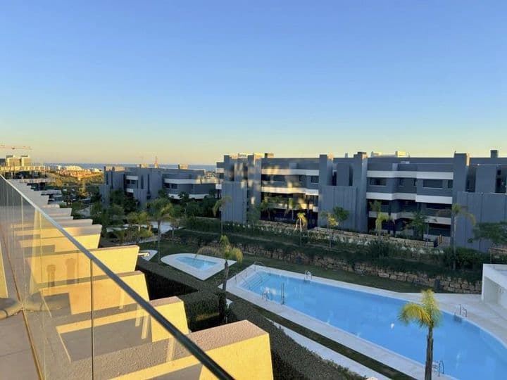 Stunning 3-Bed, 2-Bath Apartment with Sea Views in Coastal Paradise