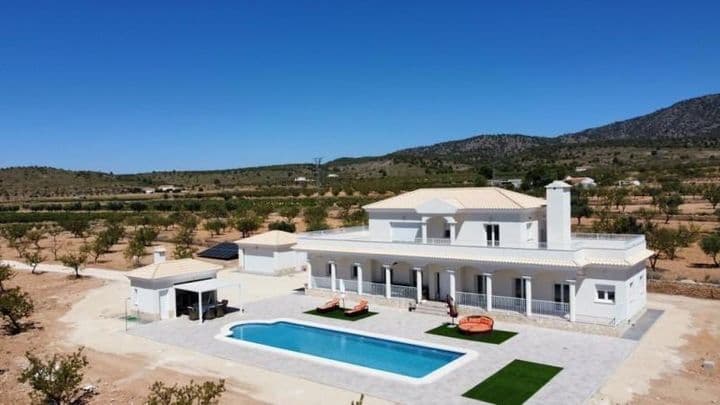 Modern & Traditional Villas in Pinoso - Your Dream Home Awaits!