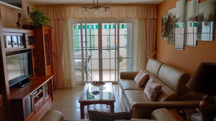 Sunny Beachside Apartment in El Palo, Málaga