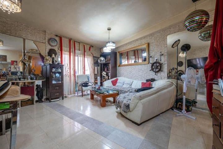 Stunning Central Granada Apartment - Perfectly Located!