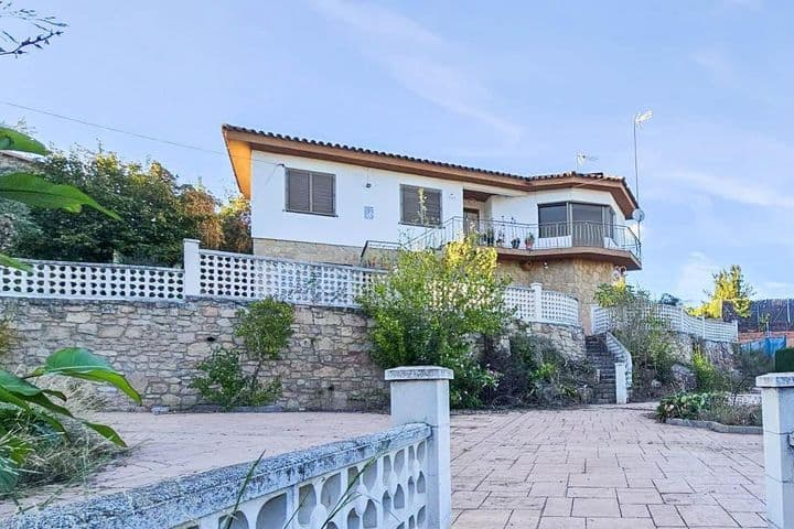 Spacious Family Home in Comabella Alzines, Sant Llorenç Savall