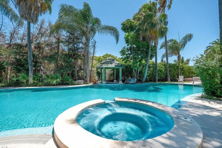 Wunderschöne Villa in Atalaya de Rio Verde, Marbella