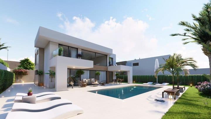 Stunning Modern Villas Steps from the Beach - Perfect Location!