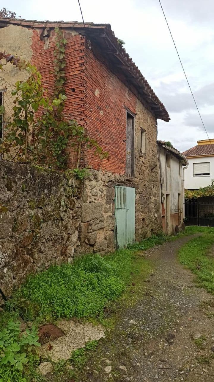 Charming Country Haven in Outeiro Village, Rosende