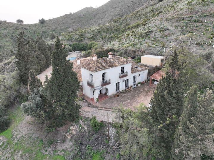 Stunning Mango Farm Villa with Sea Views in Añoreta Golf, Málaga