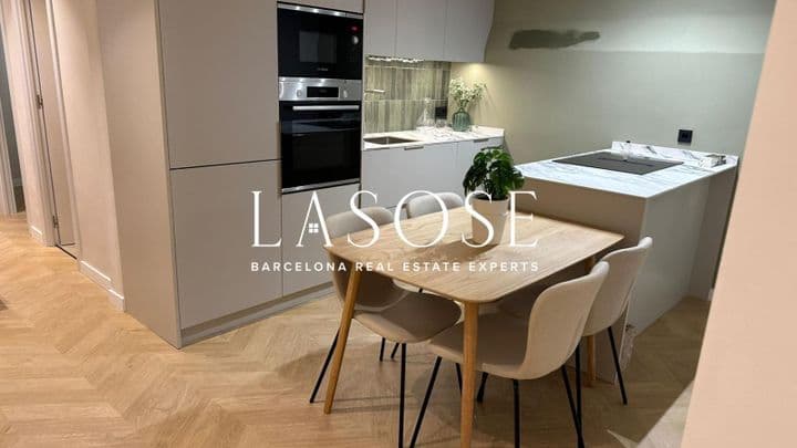 Charming 2-Bedroom Apartment with Terrace in Poble Sec, Barcelona