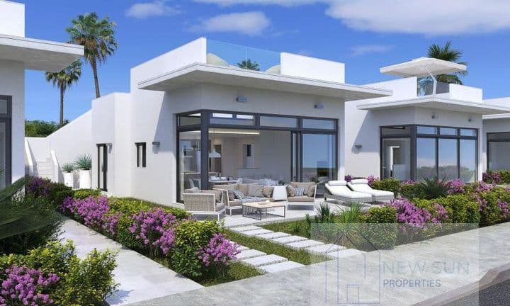 Charming Mediterranean Villa on the Golf Course in Alhama