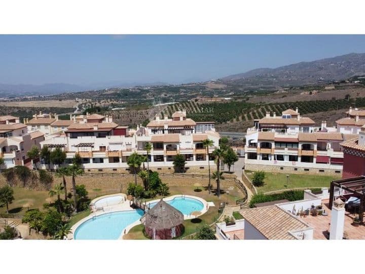 Charming Apartment Steps from Baviera Golf Course em Caleta de Velez