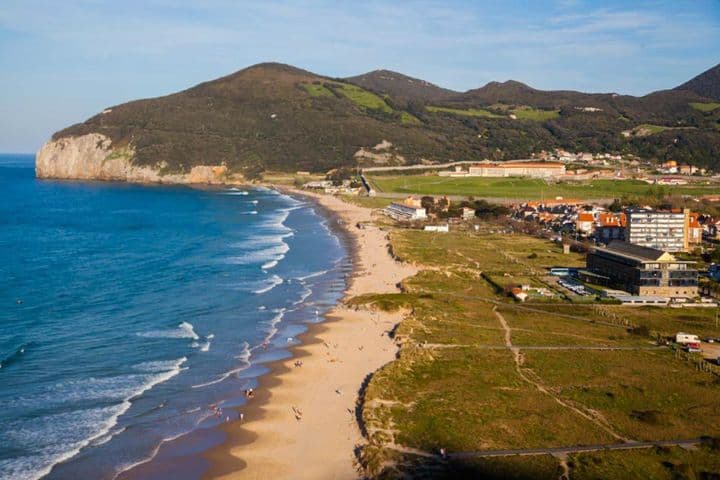 Edificable Solar en Argoños, Cantabria - Gran Oportunidad de Inversión