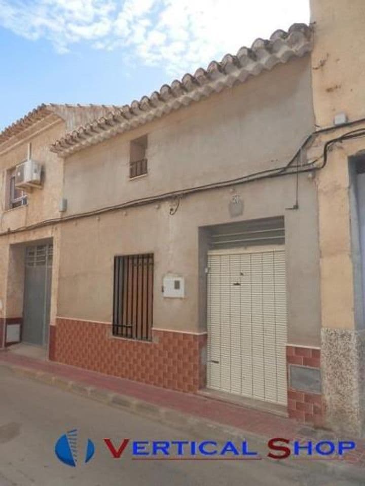 Charming Fixer-Upper in Caudete, Albacete - Great Location!