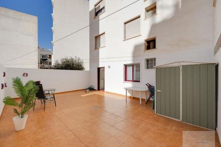 Charming 2-Bedroom Apartment in Torrevieja - Just 400m from Playa del Cura!