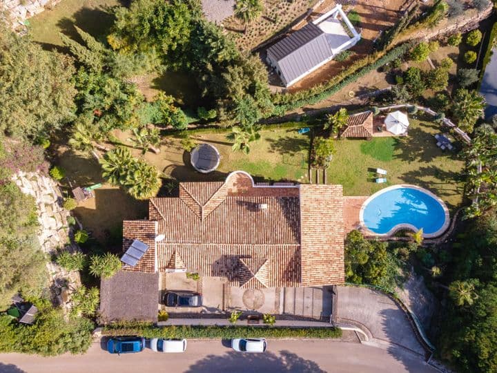 Atemberaubende Villa mit 6 Betten und Pool in El Paraíso, Benahavís
