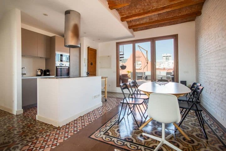 Charming 2-Bedroom Apartment with Stunning Terrace in Gracia, Barcelona