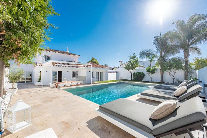 Stunning 4-Bedroom Villa in Nueva Andalucia