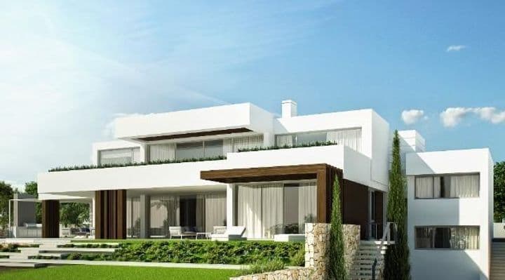 Luxury Villa with Stunning Design Options in Sotogrande