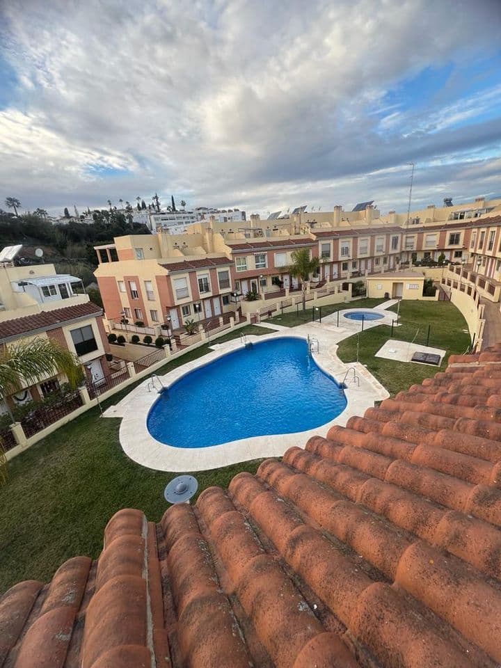 Bright Townhouse in Almayate's Urbanización El Capitán