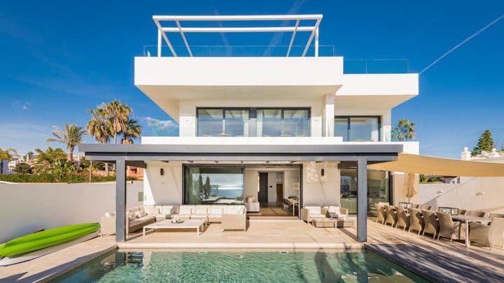 Beachfront Bliss: 6-Bedroom Contemporary Villa in Costabella, East Marbella