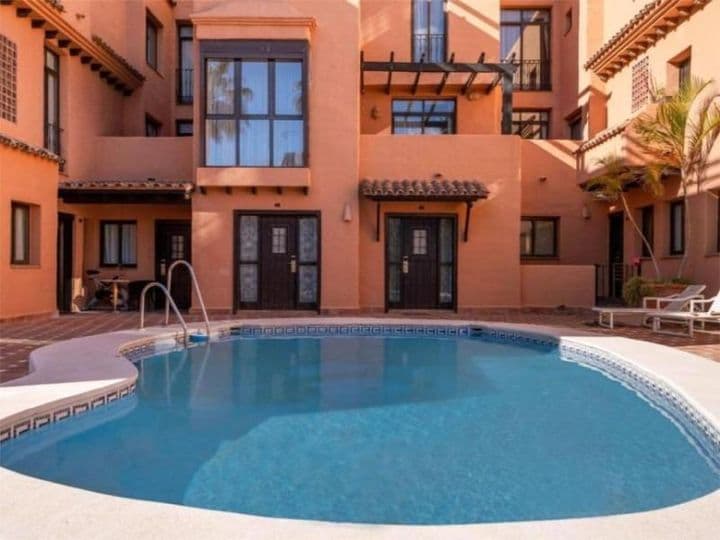 Barronal Bliss: Stunning Apartments Just Minutes from the Beach