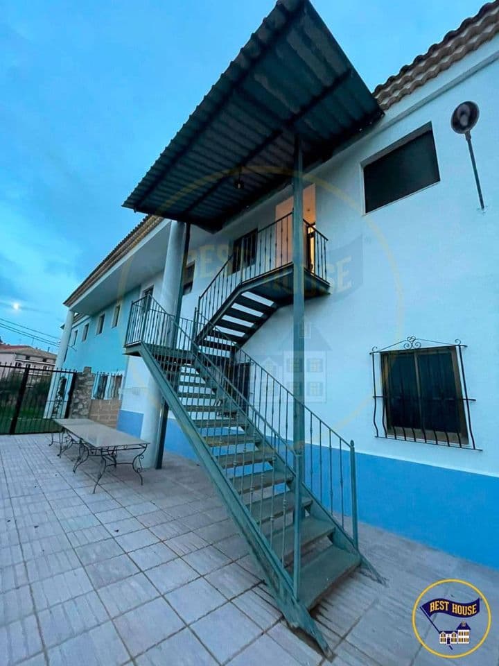 Cozy 2-Bedroom Apartment for Rent in Fuentes, Just 20km from Cuenca