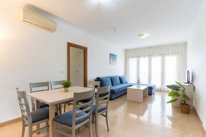 Stunning 3-Bedroom Apartment in the Heart of Almerimar