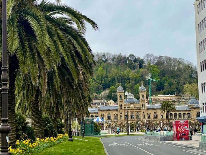 Charming 3-Bedroom Apartment in the Heart of San Sebastián