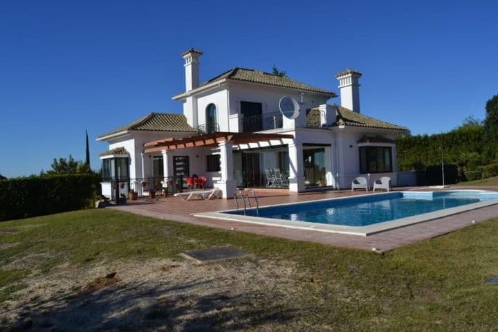 Stunning Dream Villa in [Location] - 5 Beds, Pool & Cinema Room!