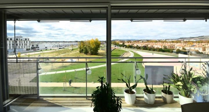 Espacioso Piso en Zona Residencial de Valladolid con Terraza y Vistas Espectaculares