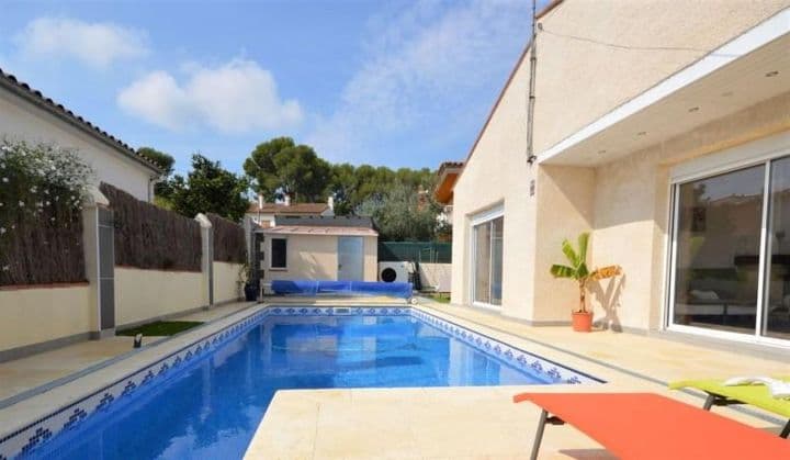 Charming Ground Floor Home in Sant Miquel de Fluvià with Pool & Annex