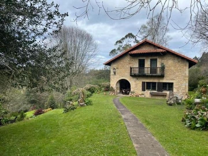 Stunning Family Home in Reocin – 8 Bedrooms & 27,500 m² of Nature!